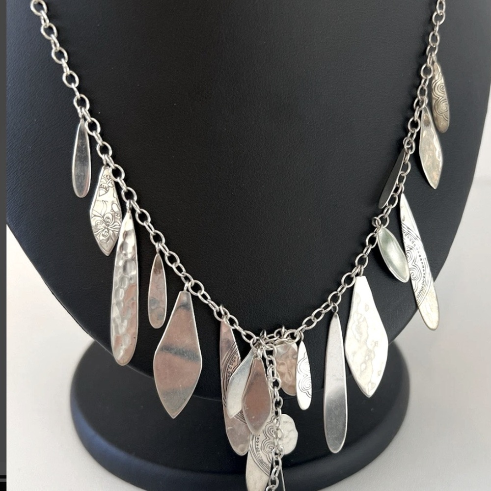 Silpada RARE 925 Sterling Silver 
Etched Petals GYPSY GIRL Necklace